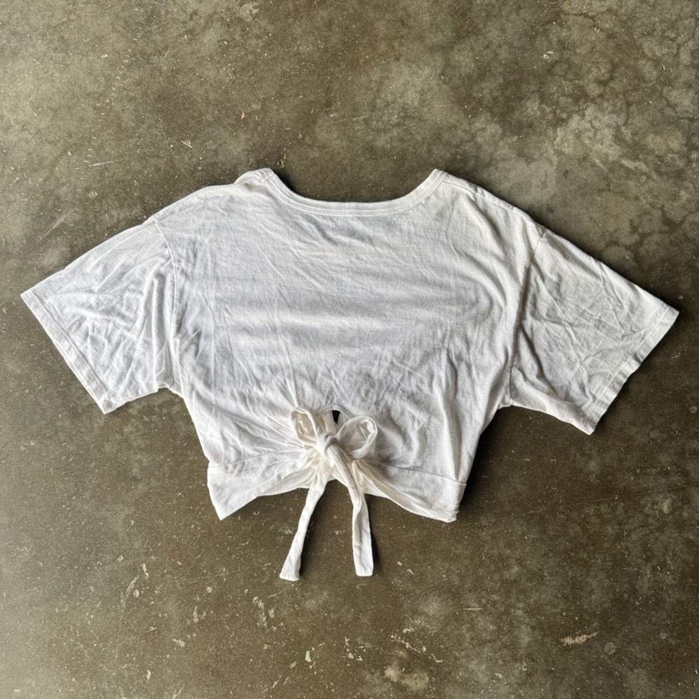 Aerie White Tie-Front Crop Top tee